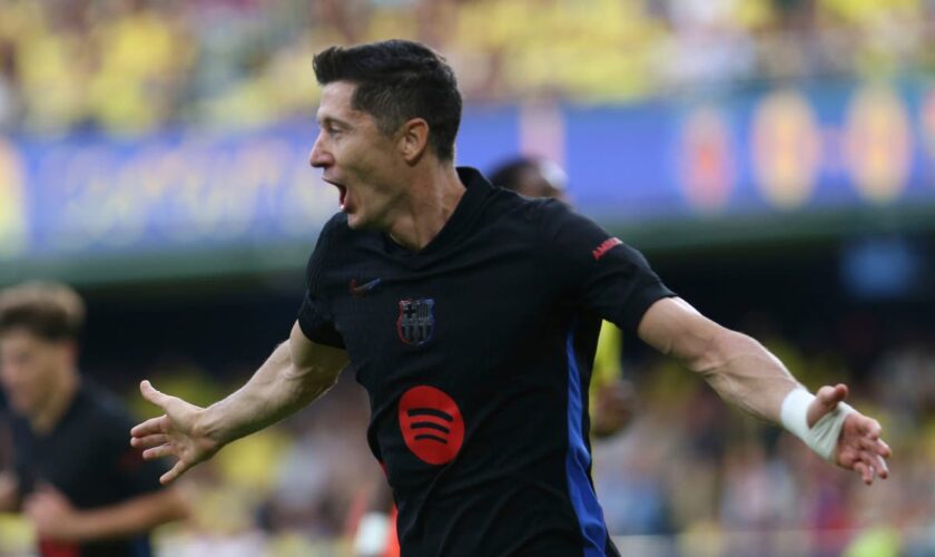 Robert Lewandowski and Raphinha bag braces as Barcelona blow away Villarreal