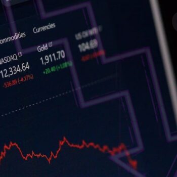 Comment investir sur les marchés d’ici à la fin de l’année ? Ces cinq stratégies à suivre