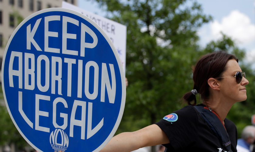 Judge temporarily halts Tennessee law banning adults from helping minors get abortion without parental consent