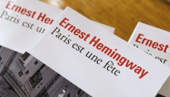 Photo prise le 20 novembre 2015 à Paris du livre "Paris est une fête" d'Ernest Hemingway