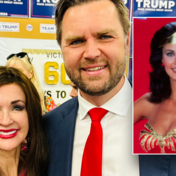 'Wonder Woman' star Lynda Carter snubs Republican sister, endorses opponents in Arizona race