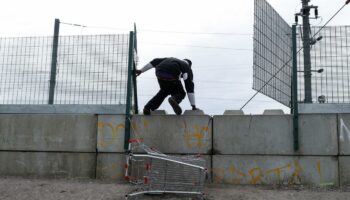 Frankreich : Französische Regierung will härtere Linie bei Migration