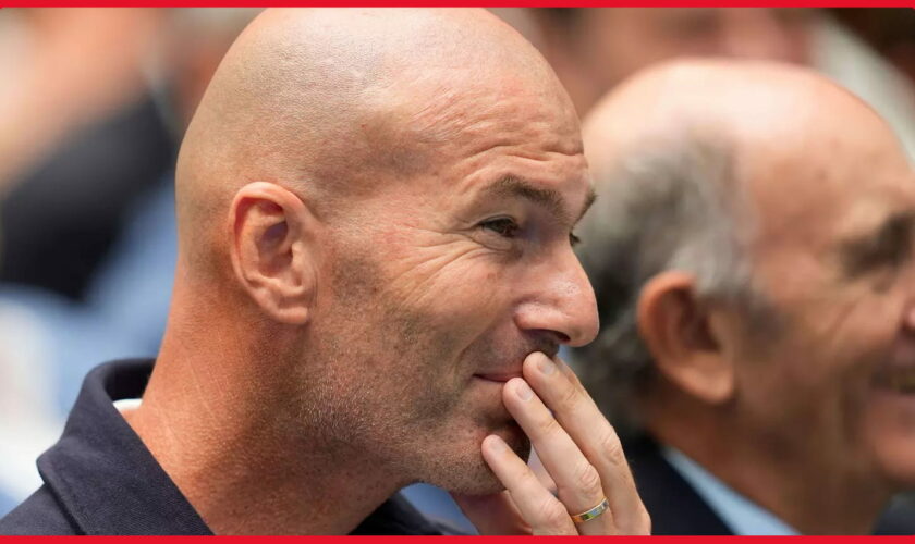 "Je n'écoutais que lui. Tout le temps" : ce chanteur français improbable dont Zinedine Zidane est un fan inconditionnel