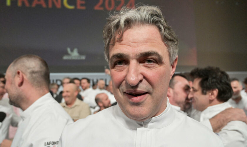 Jérôme Banctel, trois étoiles au Michelin, élu chef de l’année 2024 par ses pairs