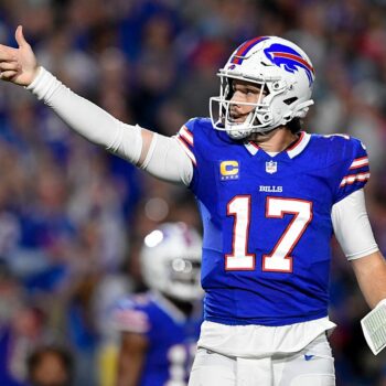 Bills leave Jaguars in the dust behind Josh Allen's 4 touchdown passes