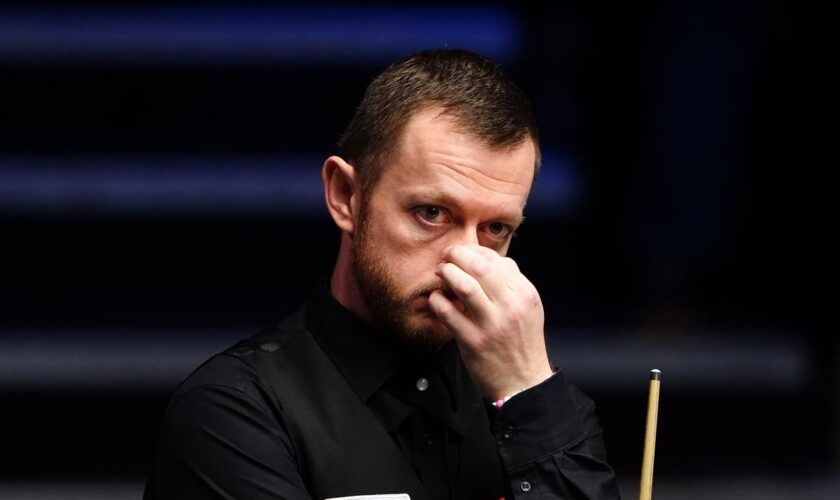 Mark Allen puts table frustration behind him with win over Aaron Hill