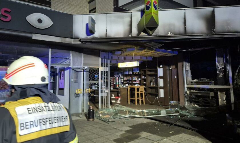 Erneute Explosion in Köln – Café brennt aus, zwei Menschen werden leicht verletzt