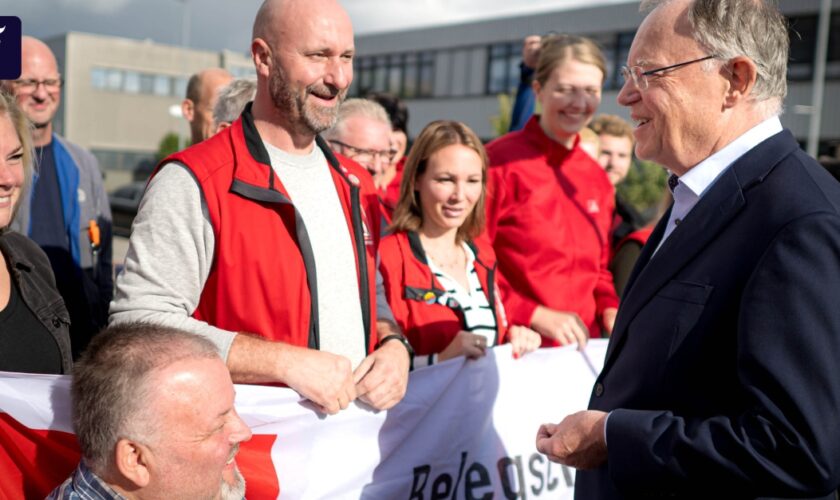 Regierungserklärung: Weil bereitet Bevölkerung auf Jobverluste bei VW vor