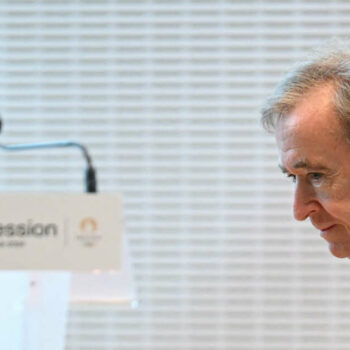 Bernard Arnault “part en guerre” contre les journalistes : une “erreur grossière”