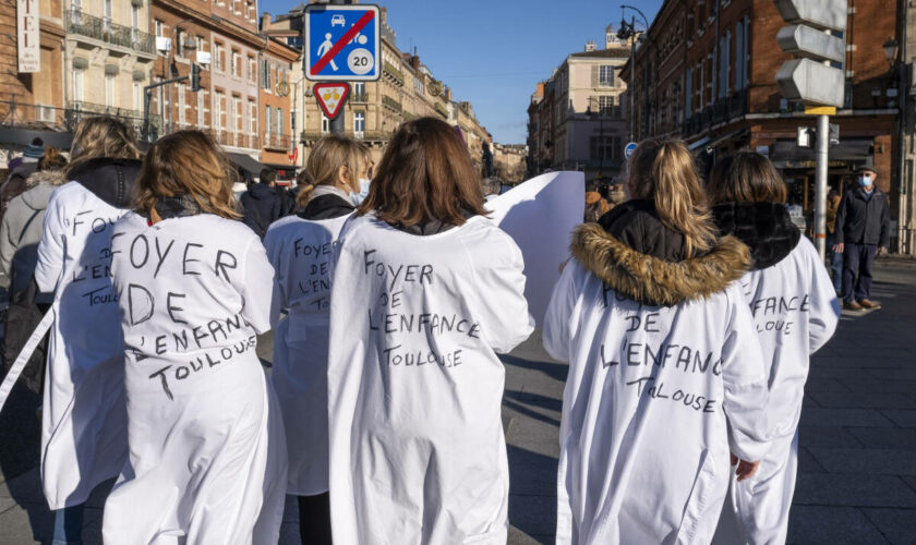 « Tous les voyants au rouge » : le secteur de la protection de l’enfance dans la rue ce mercredi