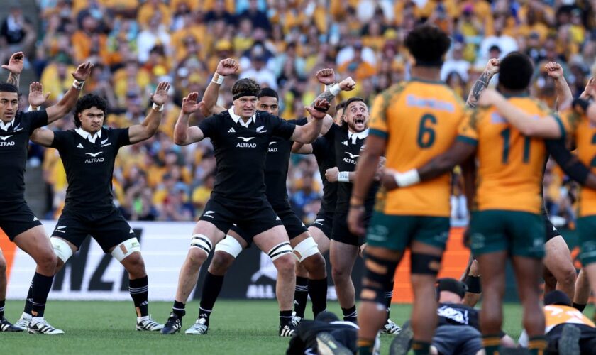 New Zealand v Australia LIVE: Latest score and updates from Rugby Championship clash in Wellington