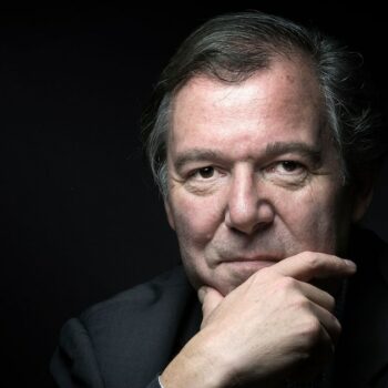 French writer and journalist Jerome Garcin poses in Paris on December 11 , 2015. (Photo by JOEL SAGET / AFP)