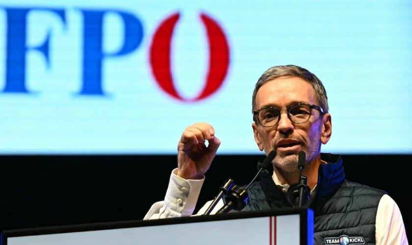 Herbert Kickl, président et candidat du Parti autrichien de la liberté (FPÖ, lors d'un meeting électoral à Vienne, le 27 septembre 2024