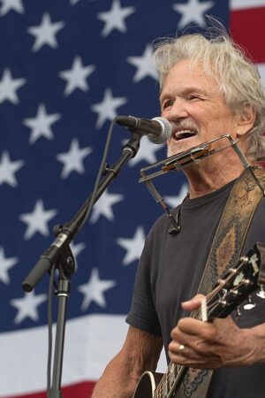 Kris Kristofferson, country music legend, dead at 88