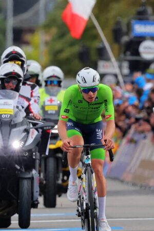 A Zurich, Tadej Pogacar devient champion du monde de cyclisme avec de la fuite dans les idées