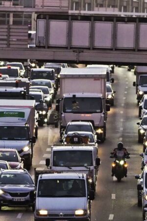 Périphérique parisien à 50 km/h : quatre questions sur cette mesure qui prend effet mardi