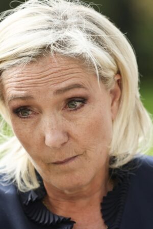 F.A.Z. Frühdenker: Hat Marine Le Pen EU-Gelder veruntreut?