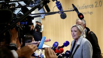 Frankreich: Marine Le Pen weist Vorwurf der Scheinbeschäftigung zurück