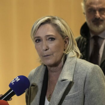 Son compagnon, son chauffeur... Marine Le Pen a embauché des assistants parlementaires surprenants