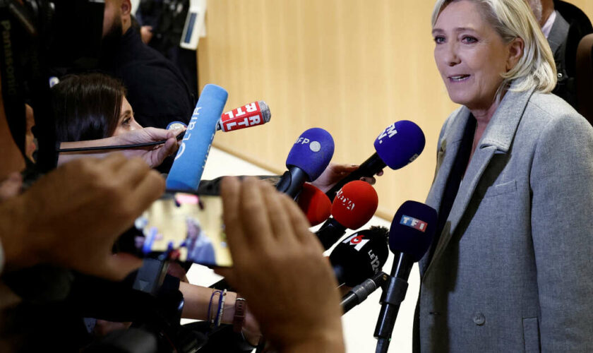 Procès des assistants parlementaires du RN : “Marine Le Pen joue son éligibilité”