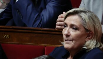 La députée Marine Le Pen (Rassemblement national) dans l'hémicycle de l'Assemblée, le 18 juillet 2024 à Paris