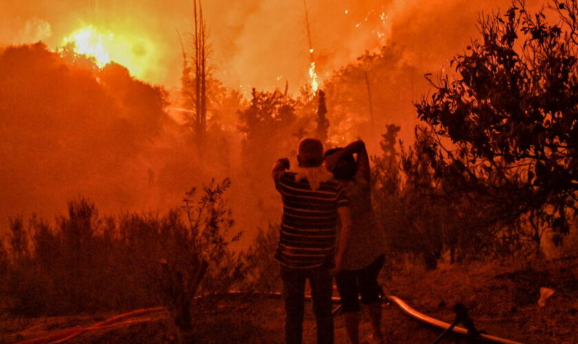 Incendie en Grèce : deux morts dans une forêt près de Corinthe