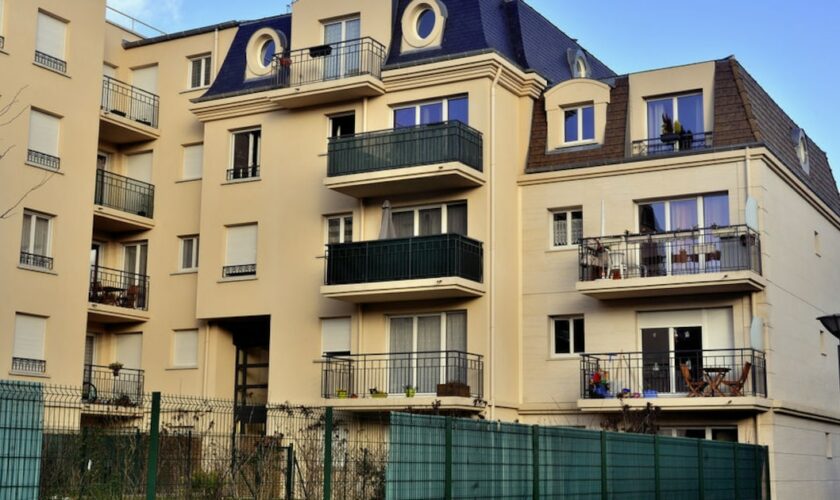 Moins cher sur le long terme, plus écologique et offrant de nombreuses garanties... Le logement neuf séduit les Français selon un récent sondage IFOP pour Immobilier Stock Exchange (ISE). Et effectivement le neuf présente des avantages.