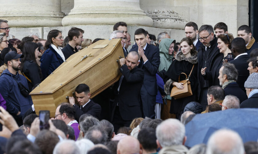 À Versailles, l’adieu à Philippine : « Toute une Nation pleure son enfant »