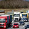 Wegen einer Ölspur auf der Fahrbahn war die A7 nördlich von Neumünster am Morgen gesperrt. (Archivbild) Foto: Axel Heimken/dpa