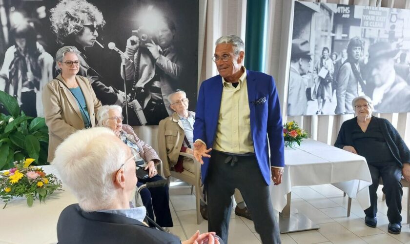 Alzheimer : pour raviver la mémoire de ces retraités de Joinville, le photographe Jean-Marie Périer offre ses clichés