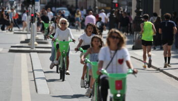 Après un bel été olympique, les vélos Lime et Dott espèrent poursuivre leur route dans le Grand Paris