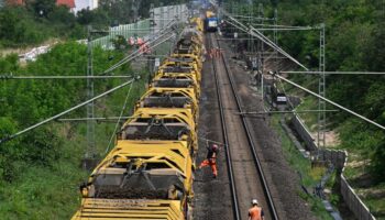 Der Ersatzverkehr während der Vollsperrung der Riesbahn schreckt laut einer Umfrage der Bahn nur einen kleinen Teil der Fahrgäst