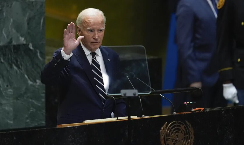 Biden urge a Israel y Hamas a alcanzar un acuerdo para acabar con la violencia en Gaza