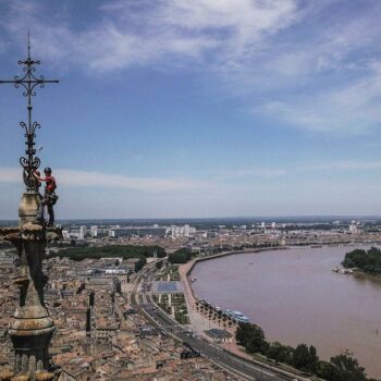 Bordeaux : des hommes cagoulés font irruption sur plusieurs terrasses de restaurants