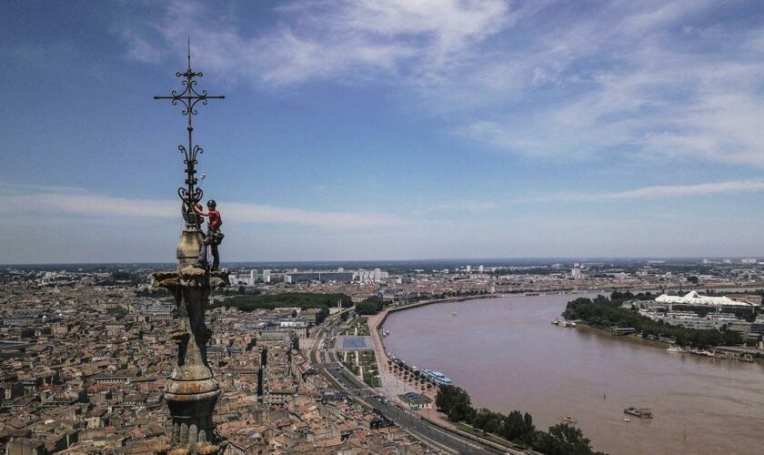 Bordeaux : des hommes cagoulés font irruption sur plusieurs terrasses de restaurants