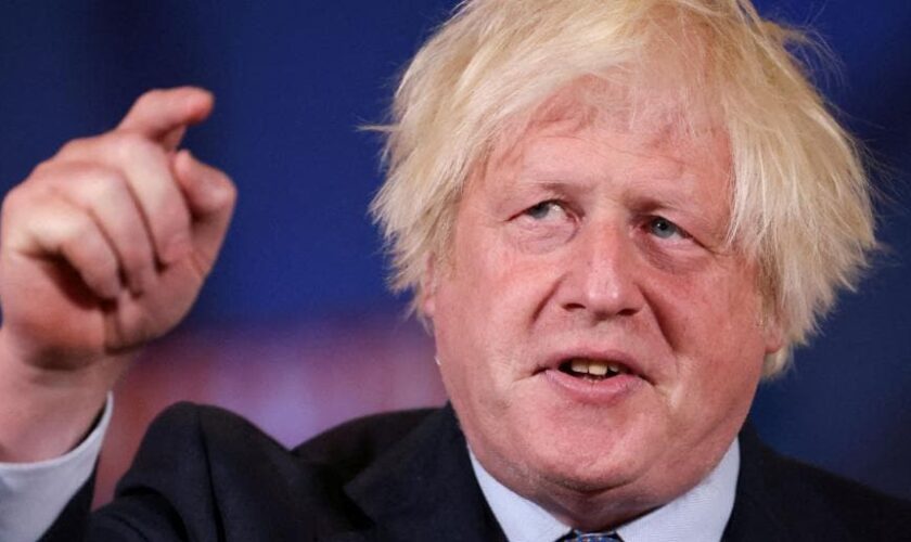 Boris Johnson confiesa que intentó diseñar un plan para invadir Países Bajos y llevarse vacunas en la pandemia de Covid