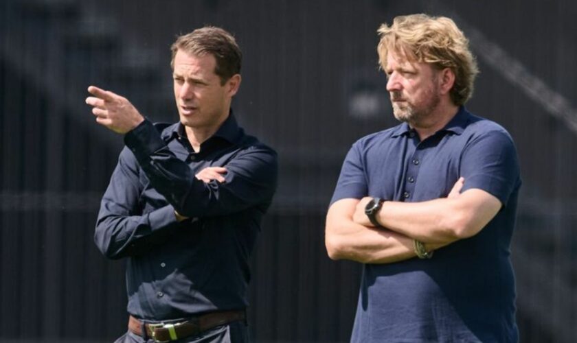 BVB-Geschäftsführer Lars Ricken (l) bestreitet interne Dissonanzen bei Borussia Dortmund. Foto: Bernd Thissen/dpa