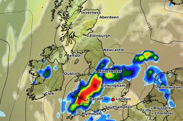 Britain forecast horrific washout weekend as weather maps turn both blue and red