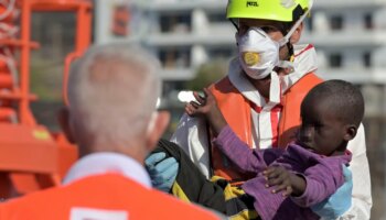 Canarias ha recibido 15 cayucos con más de 600 migrantes en 24 horas