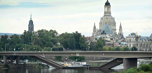 Carolabrücke in Dresden: Ein Knall, ein Beben – und schnelle Gerüchte