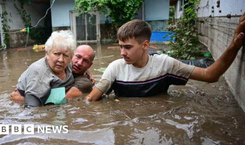 'Catastrophe' as Central Europe deals with deadly floods