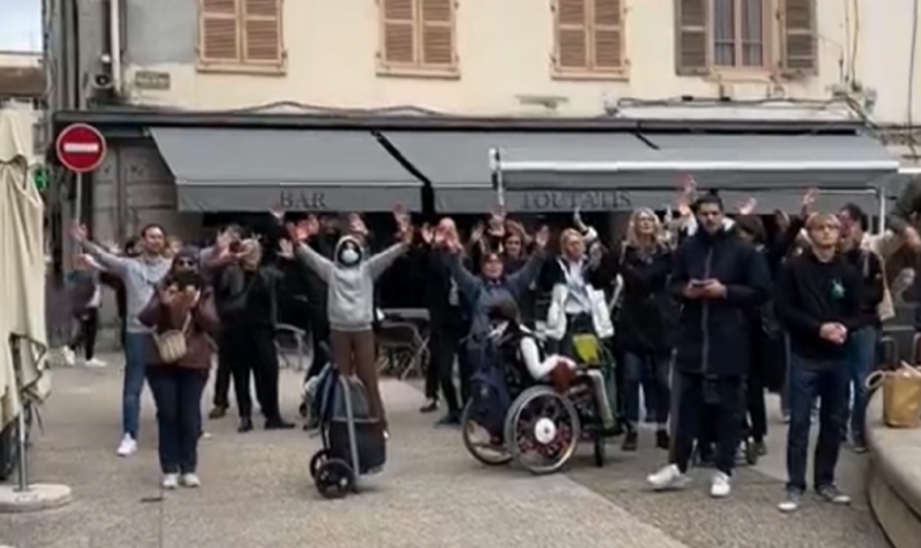 Chant antifasciste, minute de silence non respectée : un «hommage à Philippine» conspué par des militants