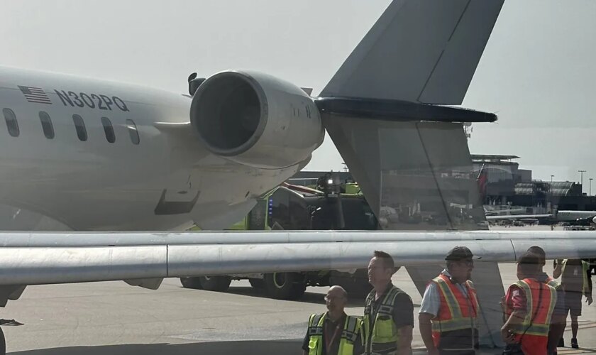 Chocan dos aviones de Delta en una pista del aeropuerto de Atlanta