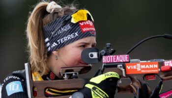 Die Rosenheimerin Johanna Puff war beim City-Biathlon in Dresden beste DSV-Athletin. Foto: Hendrik Schmidt/dpa