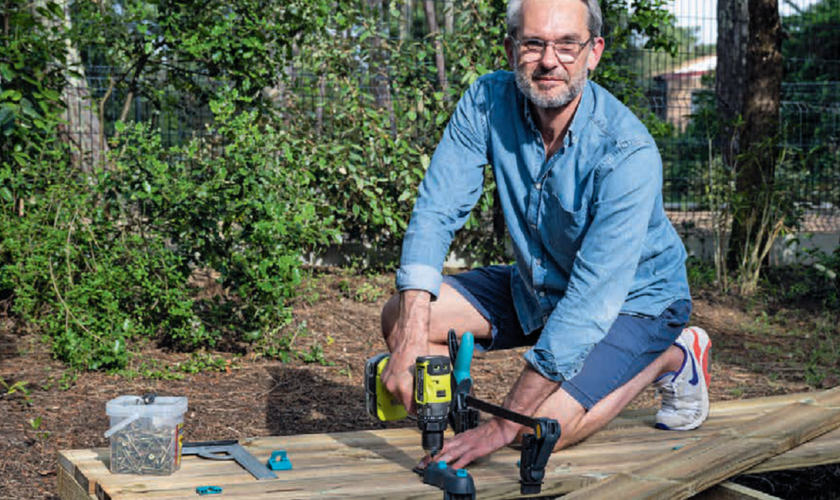 Comment poser des lames de terrasse en bois ?