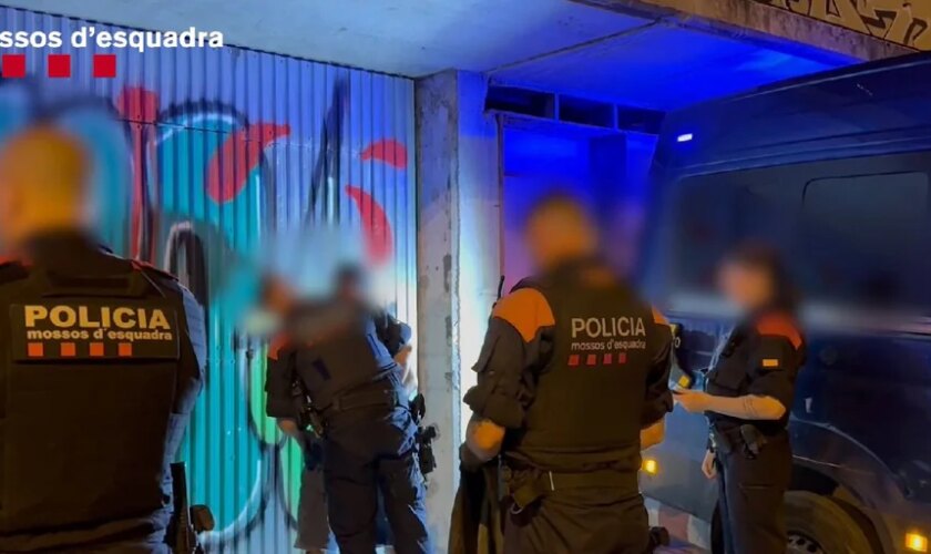 Cuchillos, machetes y navajas: tres armas blancas intervenidas cada hora en Cataluña