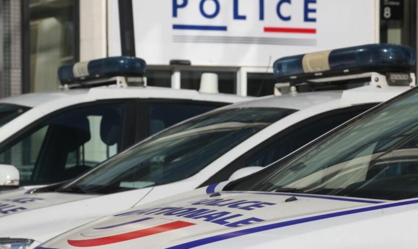 Dammarie-les-Lys : un jeune homme inconscient et grièvement blessé découvert dans une voiture