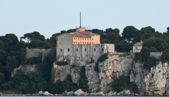 Dans la baie de Cannes, la mythique prison de l’homme au masque de fer retenue pour le Loto du patrimoine