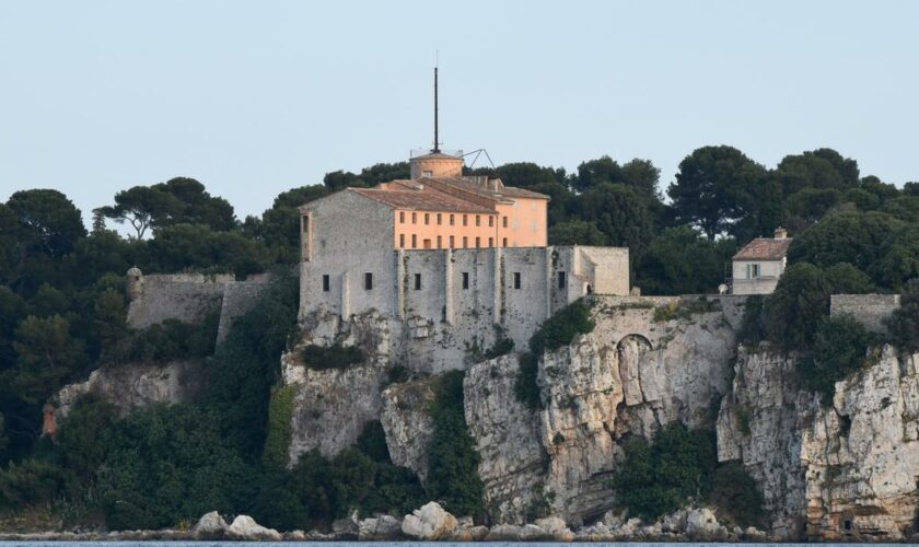 Dans la baie de Cannes, la mythique prison de l’homme au masque de fer retenue pour le Loto du patrimoine