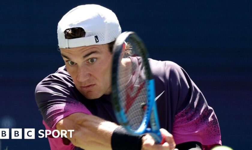 Great Britain's Jack Draper plays a backhand during US Open fourth-round match against Tomas Machac